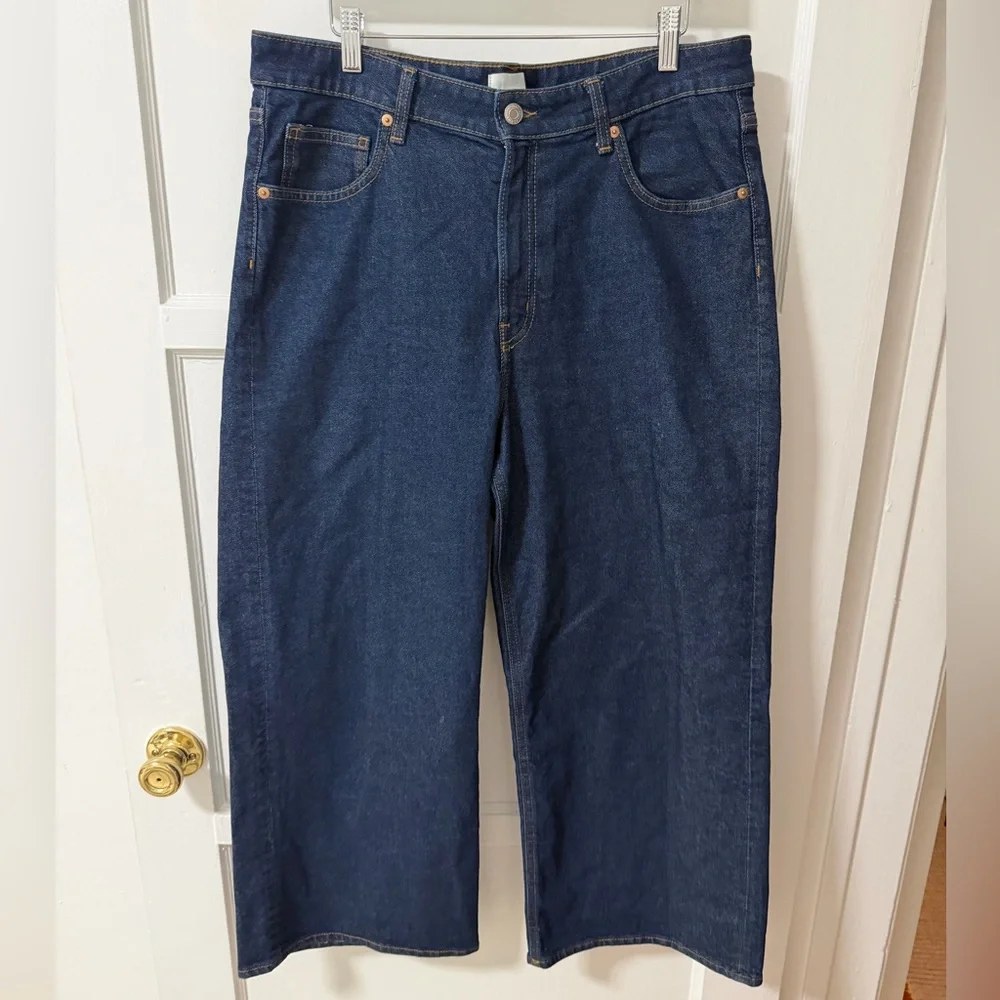H&M High Rise Wide-Leg Jeans - Picture 2 of 4